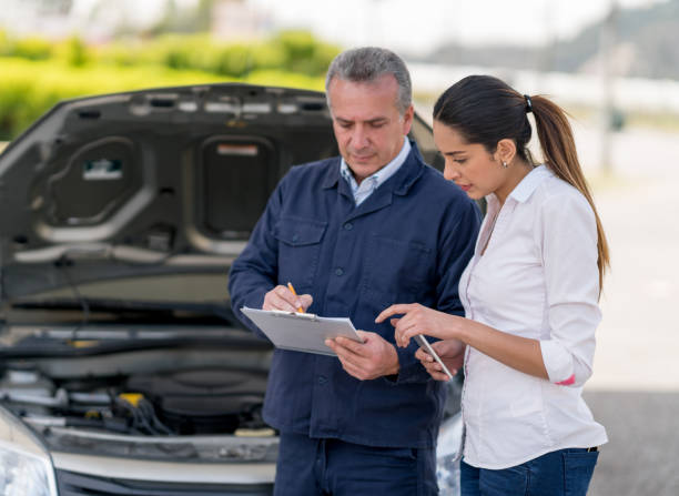 Low-cost car insurance agents in Farley, IA